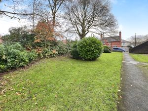 Communal Gardens- click for photo gallery